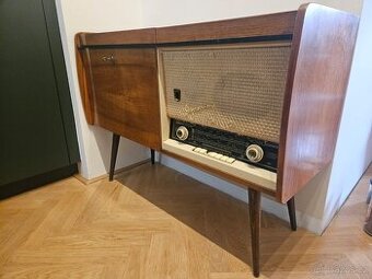 Retro Supraphone radio
