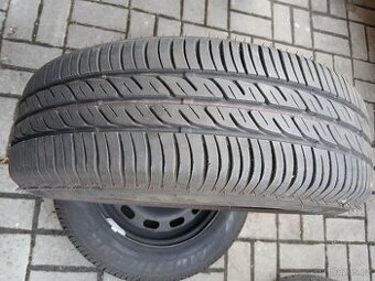 LETNÍ PNEU SADA -FORD FIESTA - NA RÁFKÁCH 90%vzorek