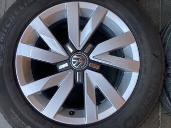 Alu kola VW PASSAT B8 5x112 letní MICHELIN 215/60R16