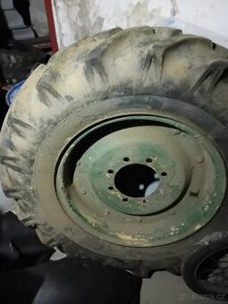 Zetor 50 zadní guma