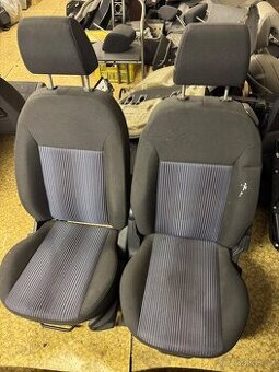 Sedačky Ford Fusion