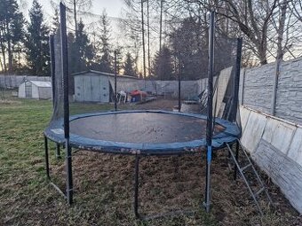 Trampolina
