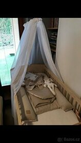 Dětská postýlka s matrací a krytem- vše jako nové