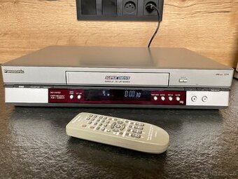 Videorekordér VHS PANASONIC NV-HV50
