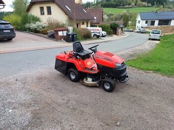 Zahradní traktor