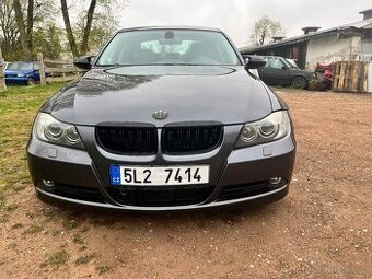 BMW E90 325i