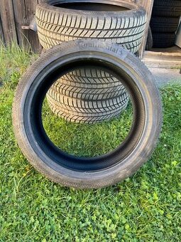 235/40 R19 zimní pneu