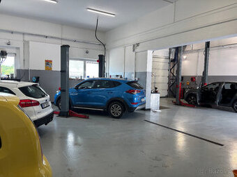 Automechanik osobních vozidel