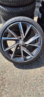Skoda Karoq r19 orginalni disky 225/40 r19