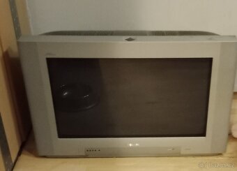 Tv na nahradni dily