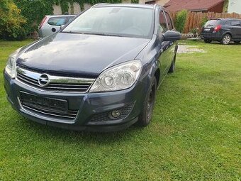 Opel Astra kombi 1.6i benzín