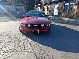 Ford Mustang - 1