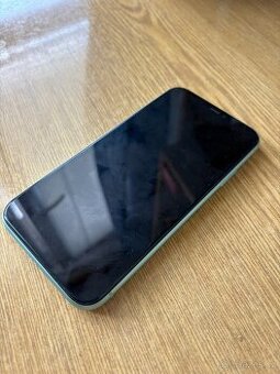 Iphone 11 zelený
