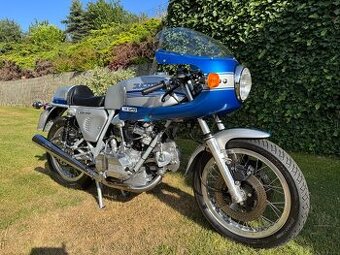 Ducati 900 SS