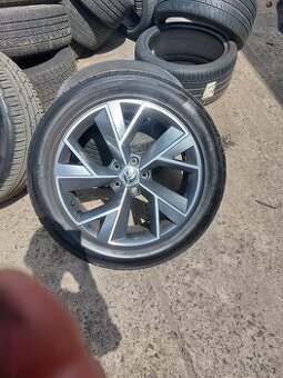 ALU kola 5x112 R19 včetně letní pneu Hankook 5mm.