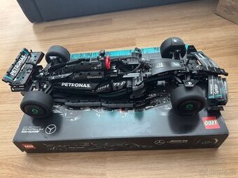 Lego Technic Mercedes AMG F1