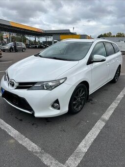 Toyota Auris 1.33 VVT-i (73 kW) - 2015, 95 tis. km