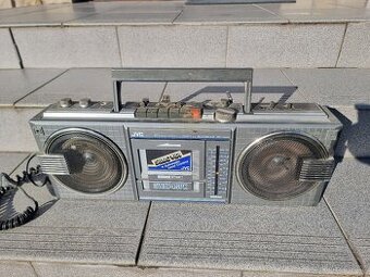 Prodám RETRO radiomagnetofon RC - JVC 660 LE viz foto.