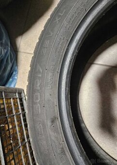 Nokian 215/50/17 zimní