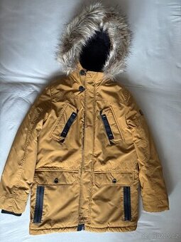Prodám chlapeckou zimní bundu s kapucou plus dám vestu M&S