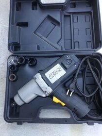 Rázový utahovák na 220V.