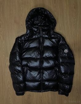 Moncler Maya péřová bunda