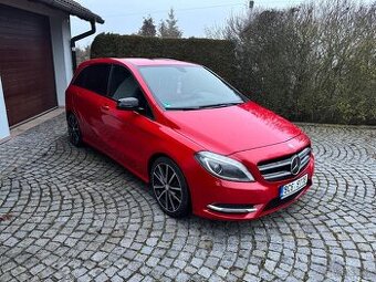 Mercedes B