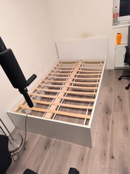 Prodám postel 120cm x 200cm
