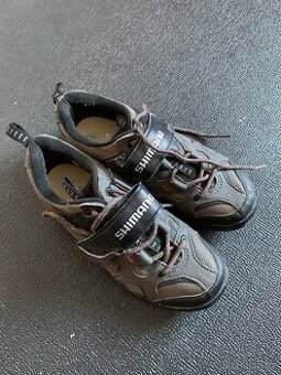 Cyklistické tretry SPD Shimano 37