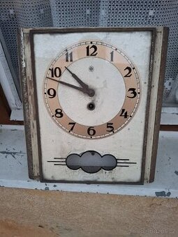 Retro nástěnné hodiny