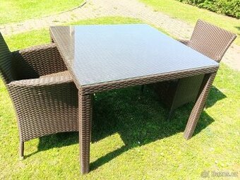 Zahradní souprava 2 křesla včetně polstrů a stůl