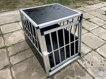 Klec pro psa do auta