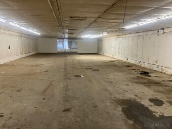Pronajmu skladovou halu 950m2 v Horních Počernicích