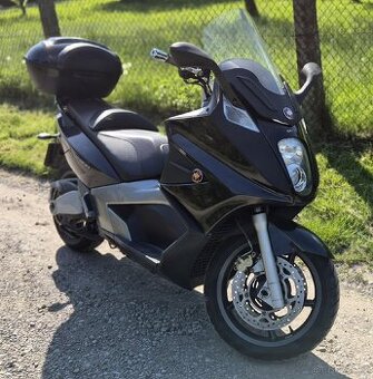 Gilera GP800 - 1