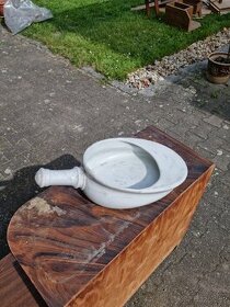 Starožitný sanitární "bažant"