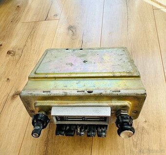 Radio Gaz 24 Volha 1 model 1970-1975 rok AT -66