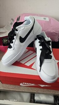 Nike custom 40eu