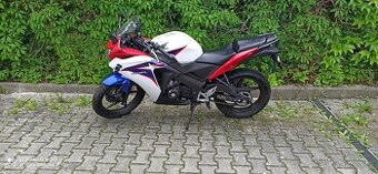 Honda CBR 125 r