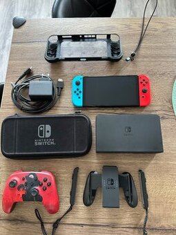 Nintendo switch OLED - TOP STAV + příslušenství
