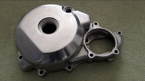 Nové levé motorové víko na moto Honda CB1300 (11321-MAZ-020)