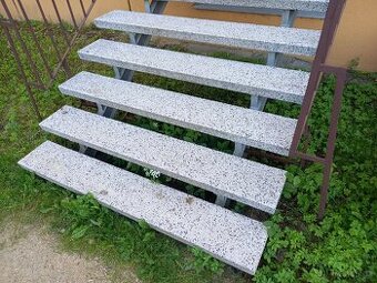 Betonove schodnice teraso teraco terrazzo, jako zula