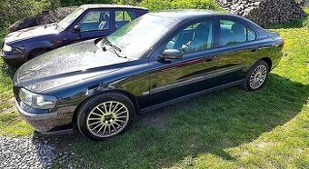 Volvo S60 2,4 benzín.