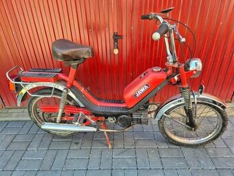 Babetta 210 s kartičkou, červená s chrom blatníky 4.