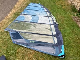 Plachta na windsurfing