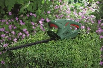 Nůžky na živý plot Bosch EasyHedgeCut 55 + Záruka