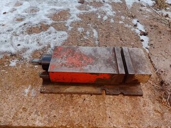 Strojní svěrák Vihorlat 200 mm