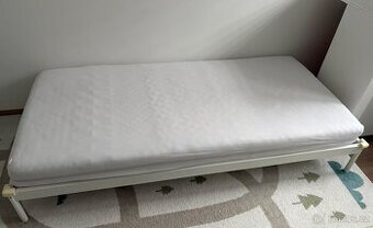 Postel IKEA + matrace alel vera