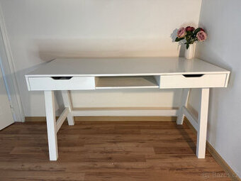 Dizajnový písací stôl NIKKI – masívna borovica, WOOOD