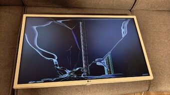 Televize 32" LG 32LM6380 - poškozená