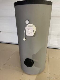 Stacionární kombinovaný ohřívač vody